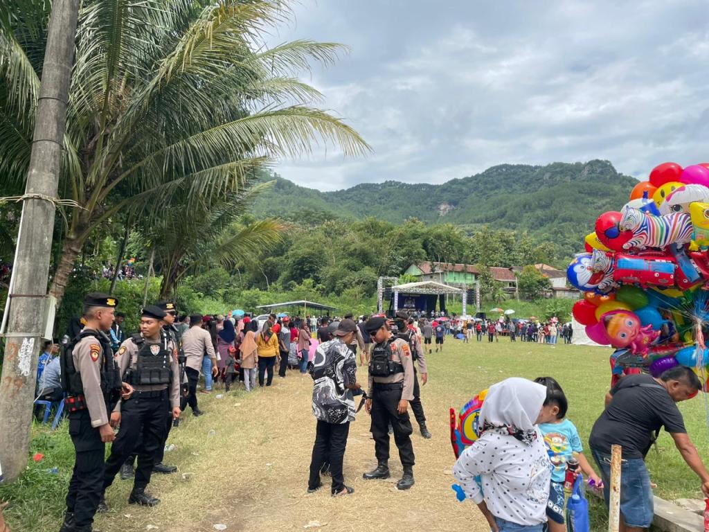 Personel Gabungan Amankan Konser Musik OM Savana Di&nbsp;Slogohimo