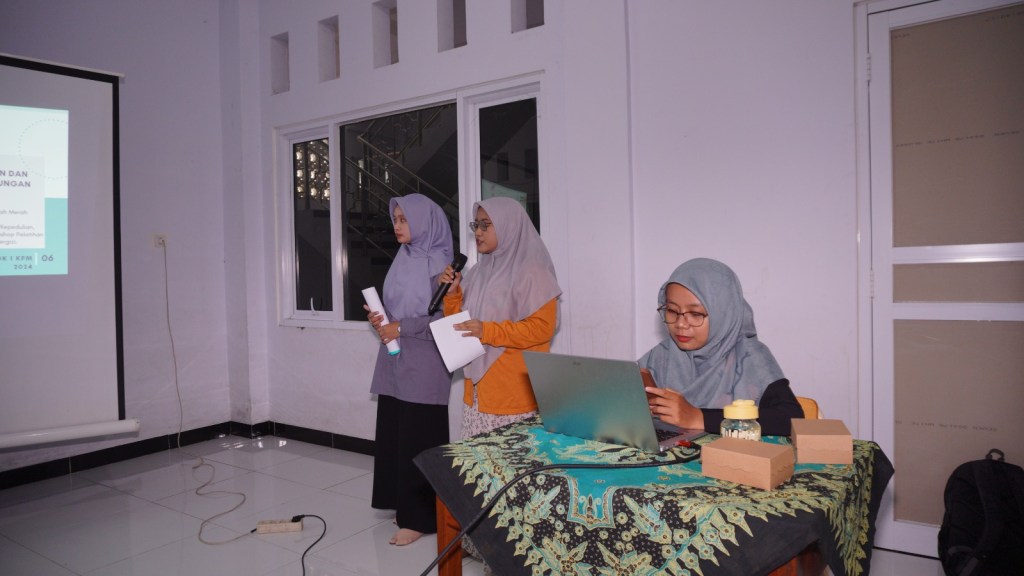 Peserta KPM Staimas Wonogiri Melakukan Presentasi Program Kerja Sebelum Terjun Ke&nbsp;Masyarakat