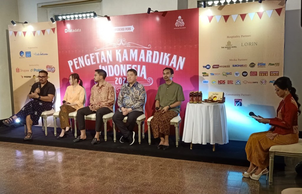 17-An, Mangkunegaran Nanggap Iwan Fals Dan Gelar Festival Kuliner