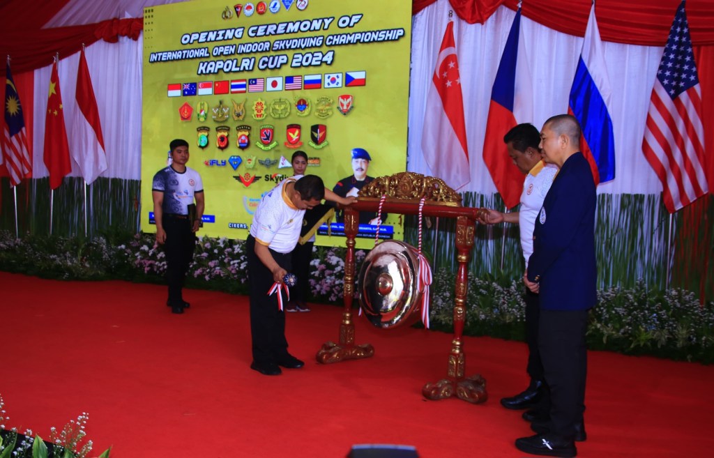 11 Negara Bertarung Di Kejuaraan Internasional Open Indoor Skydiving Kapolri Cup&nbsp;2024