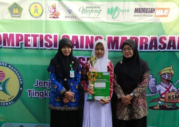 Siswi MTS Muhammadiyah 4 Tawangharjo Giriwoyo Maju Ke Lomba KSM Provinsi Jateng&nbsp;2024