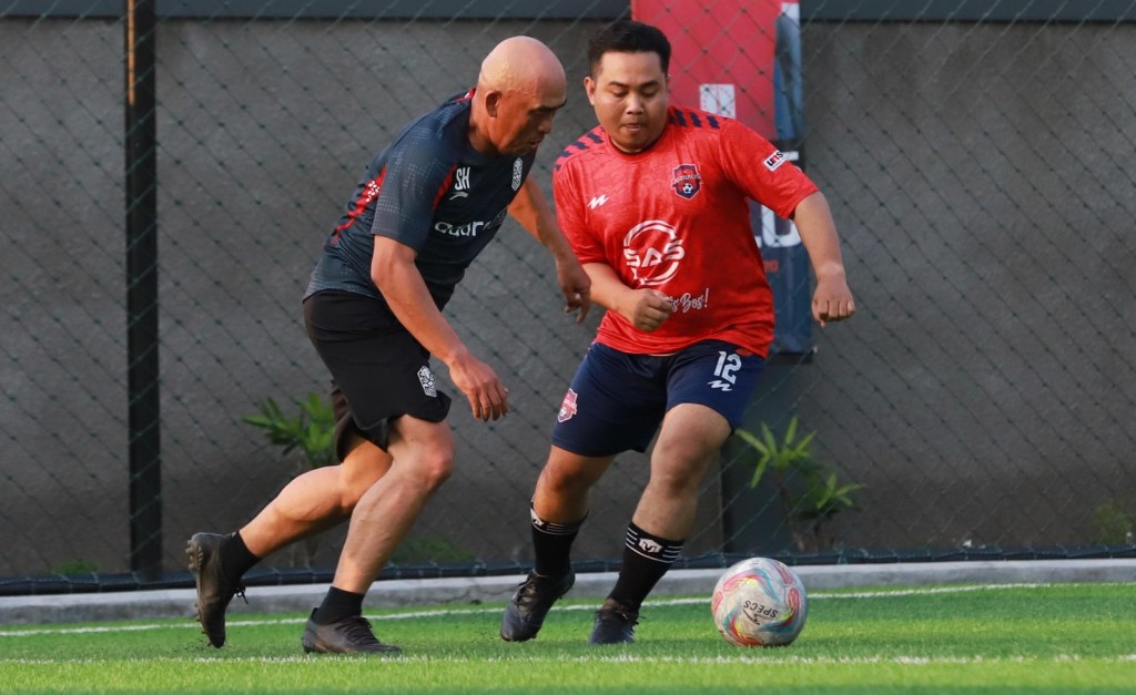 Trezzzno Arena Ajang Merumput Legenda Barito Putera Dan Pemanasan Bagi Tim SIWO PWI&nbsp;Solo