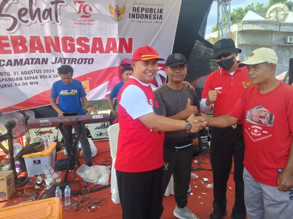 Ribuan Warga Jatiroto Rayakan HUT RI ke-79 dengan Jalan Sehat&nbsp;Kebangsaan