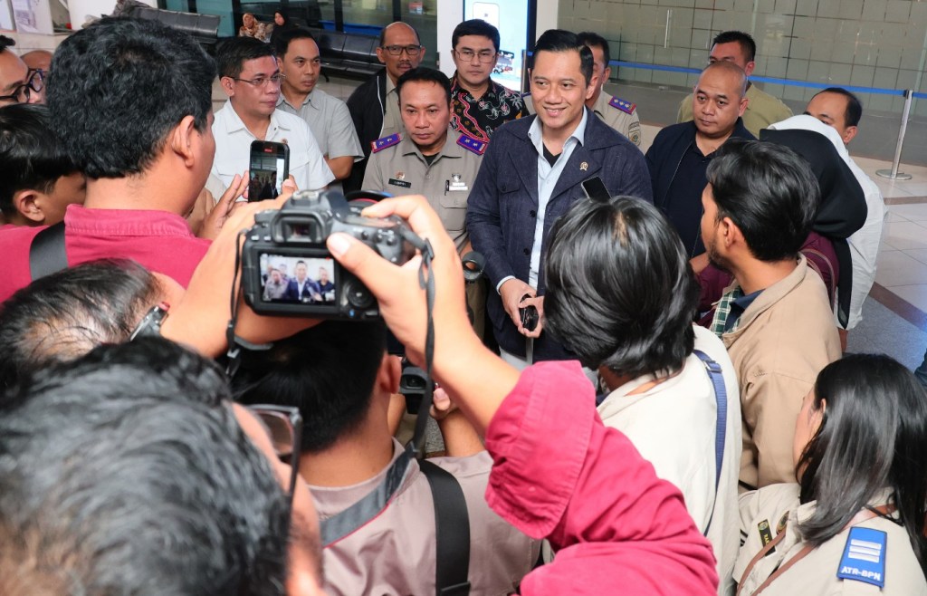 Enam Bulan, Menteri AHY Dan Jajaran ATR/BPN Terbitkan Sertifikat Tanah Elektronik 38 Kali Lipat 