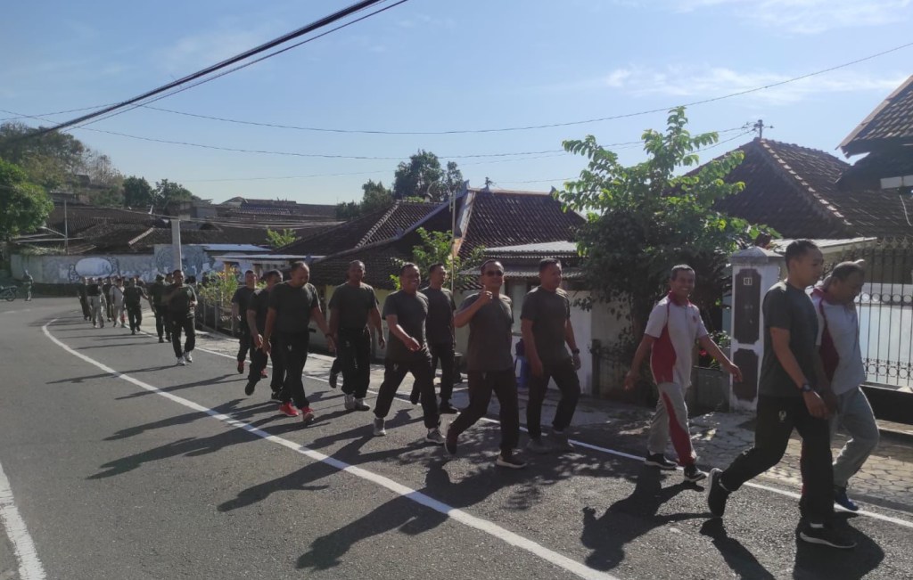 Jumat Sehat, Kodim Wonogiri Gelar Senam Dan Jalan Sehat&nbsp;Bersama
